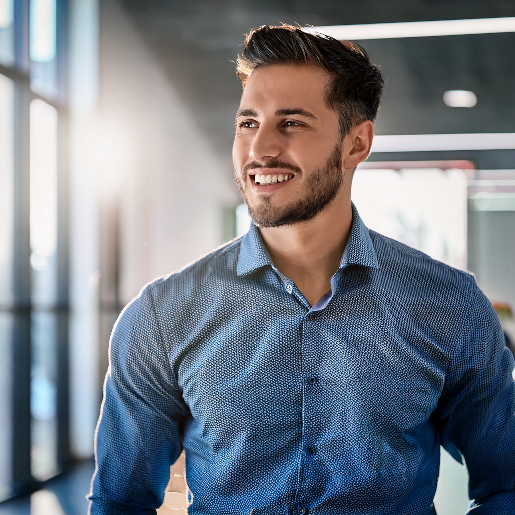 Porträt einer Person, zugänglich, lächelnd